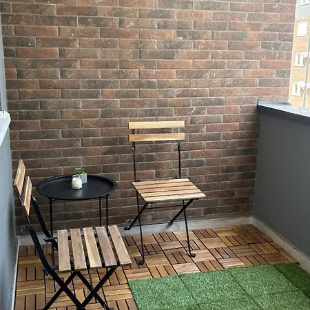 Apartment Square Garden *