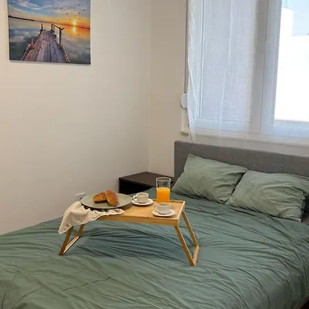 Square Garden Apartment